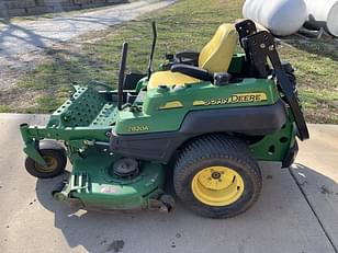 Main image John Deere Z820A