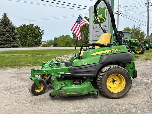 Image of John Deere Z820A equipment image 1