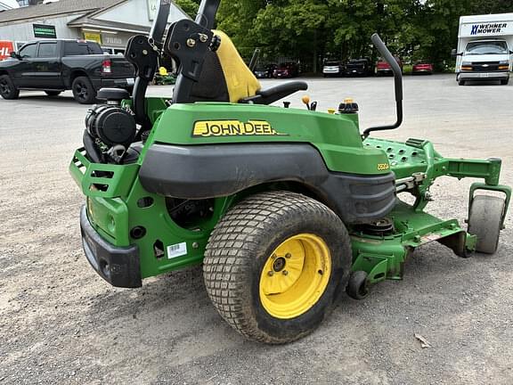 Image of John Deere Z820A equipment image 4