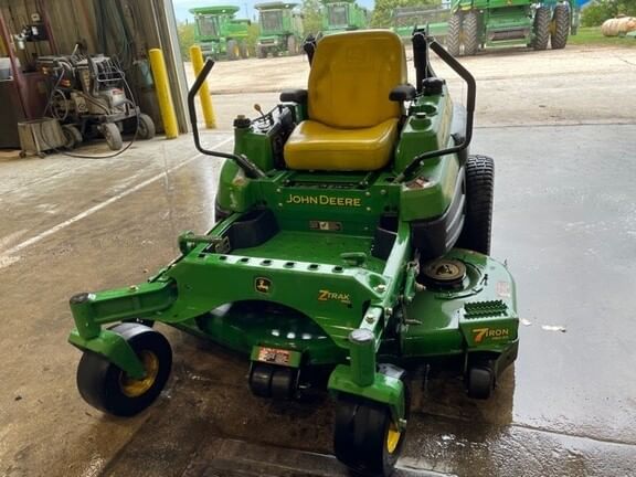 Main image John Deere Z830A