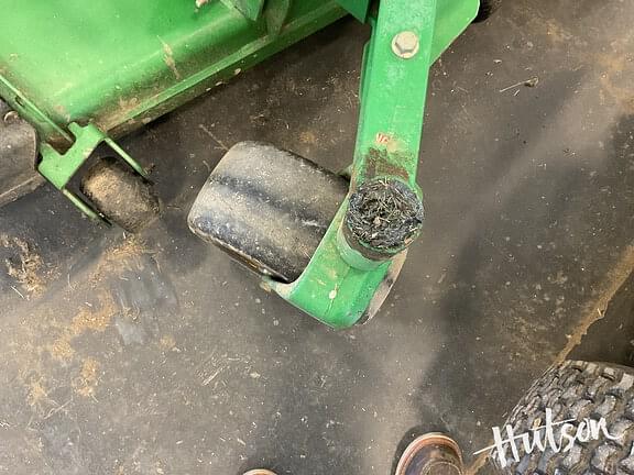 Image of John Deere Z830A equipment image 4