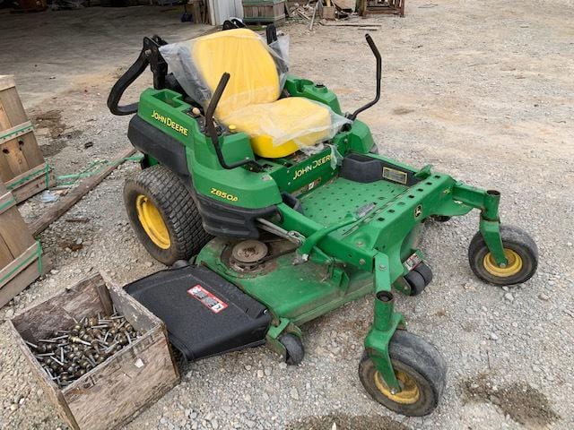 Main image John Deere Z850A