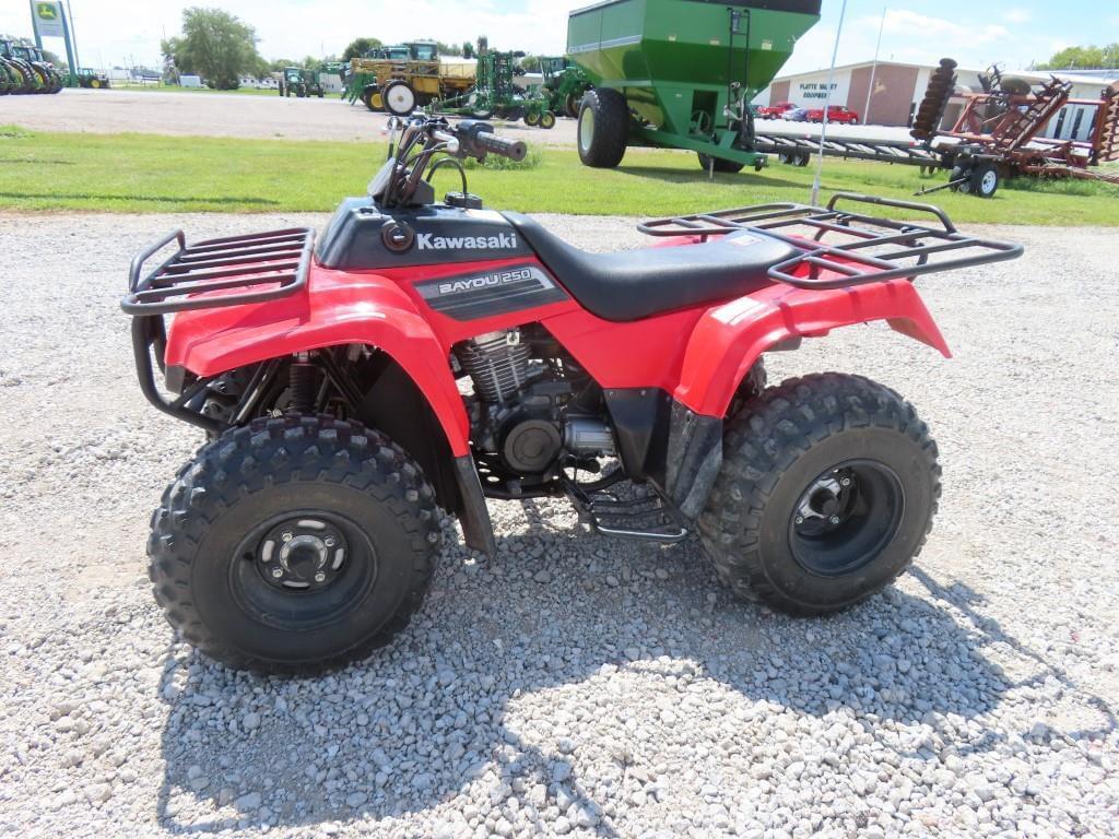 Image of Kawasaki Bayou 250 Primary image