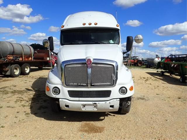 Image of Kenworth T2000 equipment image 1