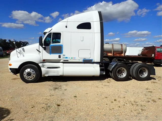 Image of Kenworth T2000 equipment image 4