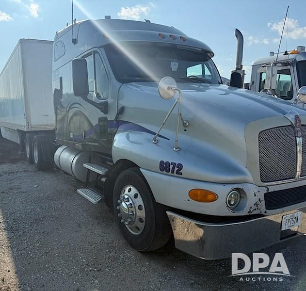 Image of Kenworth T2000 equipment image 2