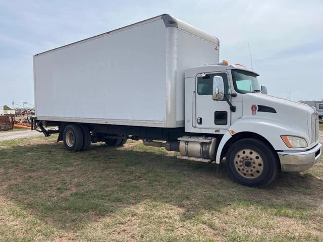 Image of Kenworth T300 equipment image 2