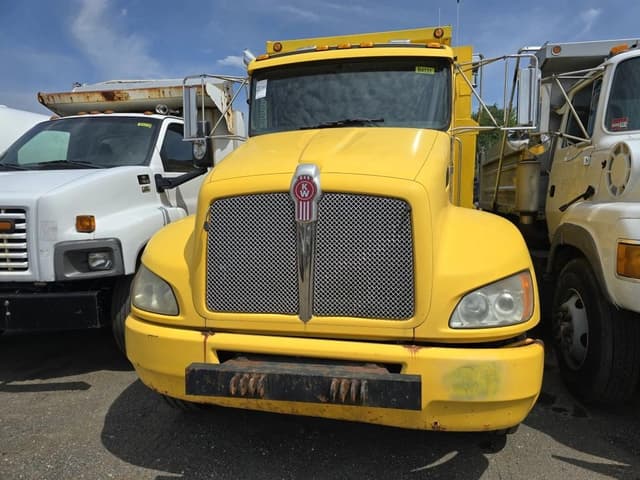 Image of Kenworth T370 equipment image 1