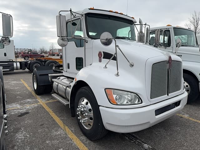 Image of Kenworth T370 equipment image 2