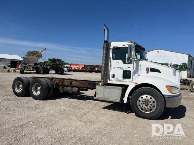 Image of Kenworth T370 equipment image 4