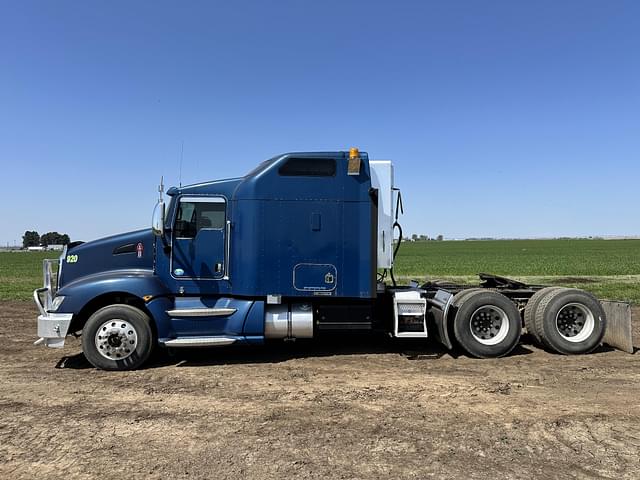 Image of Kenworth T600 equipment image 1