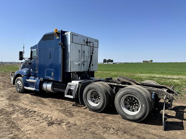 Image of Kenworth T600 equipment image 2