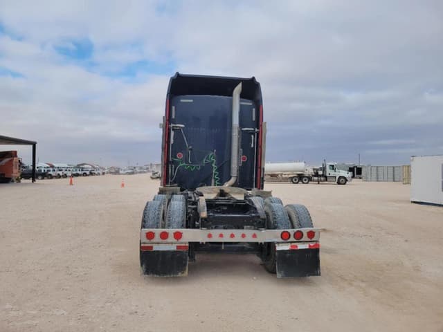 Image of Kenworth T600 equipment image 4