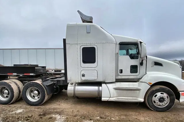 Image of Kenworth T660 equipment image 4