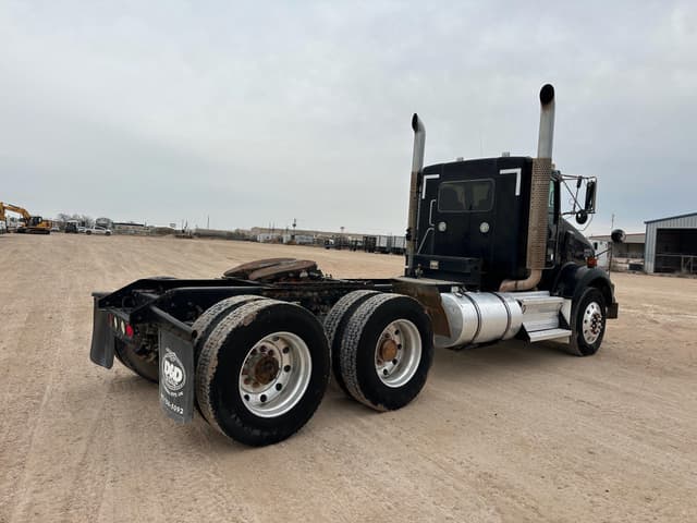 Image of Kenworth T800 equipment image 1