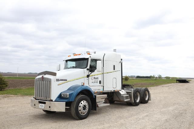 Image of Kenworth T800 equipment image 1