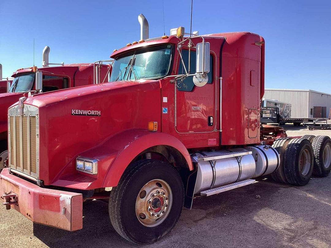 Image of Kenworth T800 Primary image