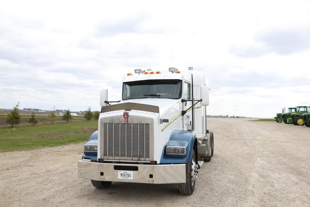 Image of Kenworth T800 equipment image 2