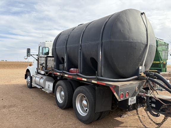 Image of Kenworth T800 equipment image 4