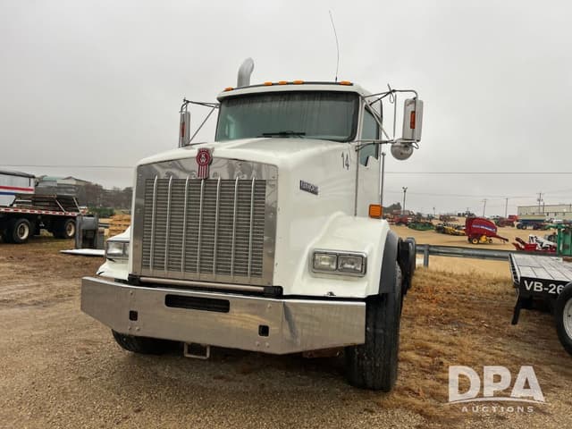 Image of Kenworth T800 equipment image 1