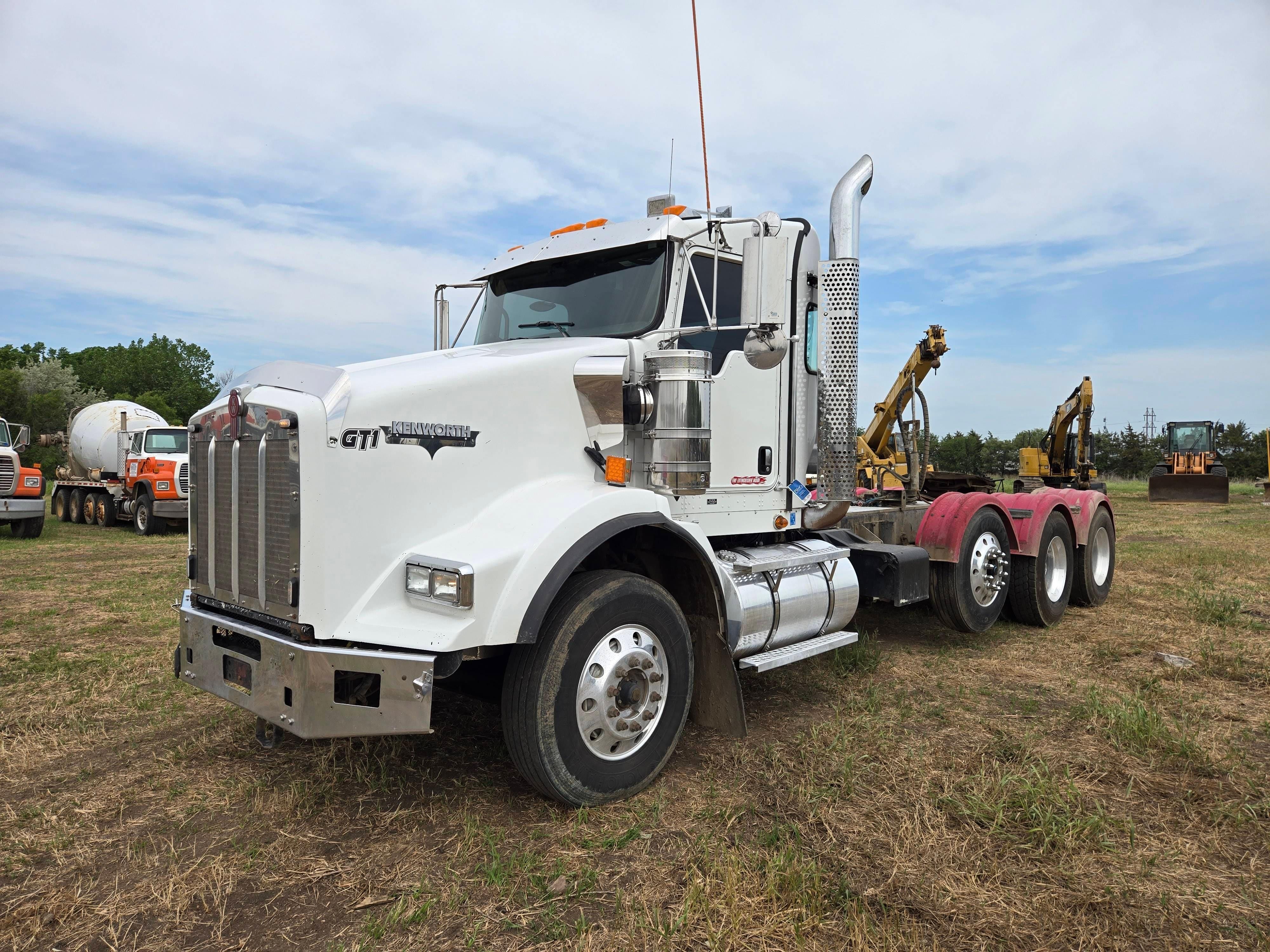 2009 Kenworth T800 Equipment Image0