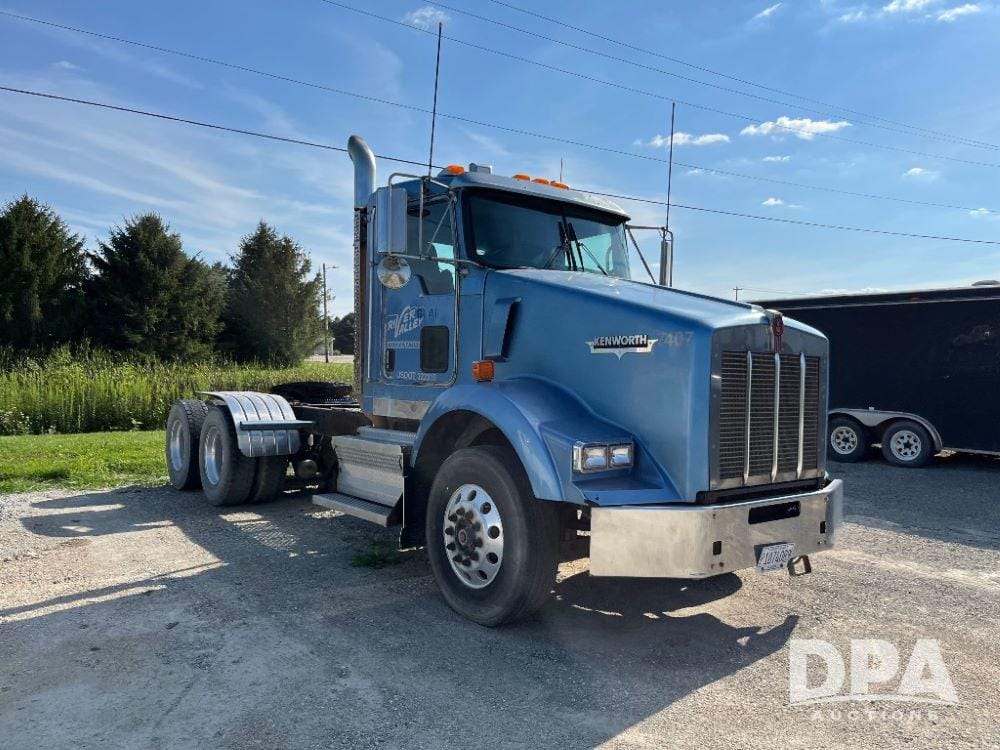 Main image Kenworth T800