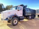 2009 Kenworth T800 Image