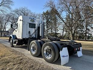 Main image Kenworth T800 11