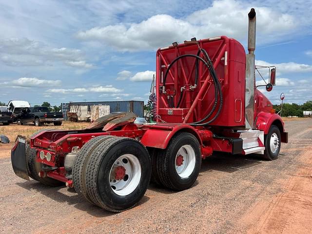 Image of Kenworth T800 equipment image 2