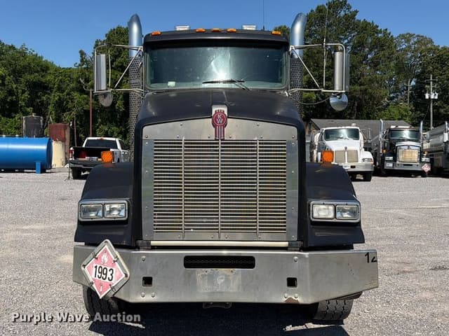 Image of Kenworth T800 equipment image 1