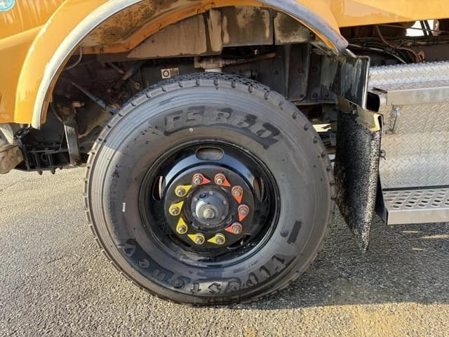 Image of Kenworth T800 equipment image 4