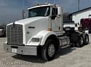 2009 Kenworth T800 Image