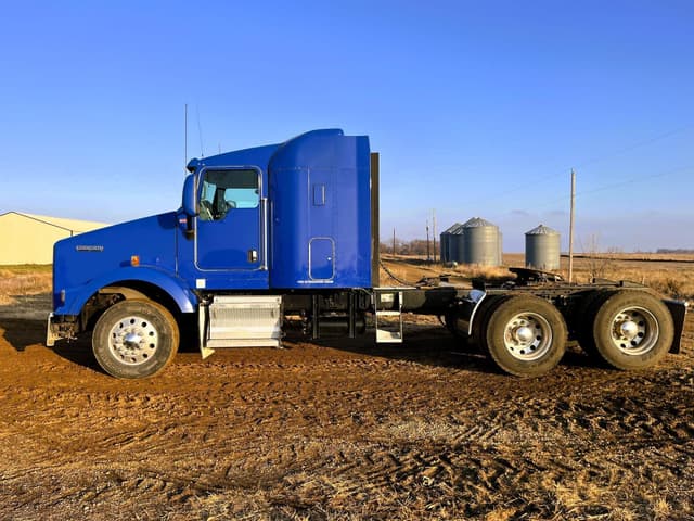 Image of Kenworth T800 equipment image 1
