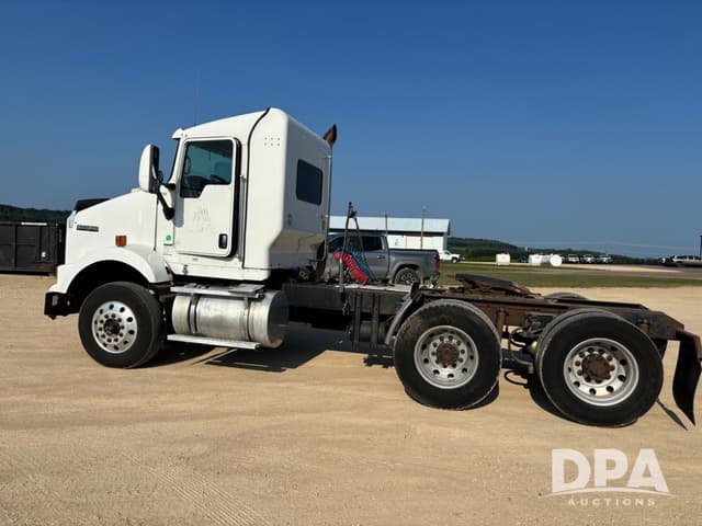 Image of Kenworth T800 equipment image 4