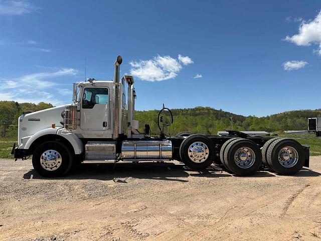 Image of Kenworth T800 equipment image 1
