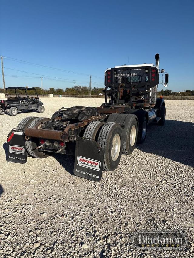 Image of Kenworth T800 equipment image 3