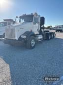 2009 Kenworth T800 Image