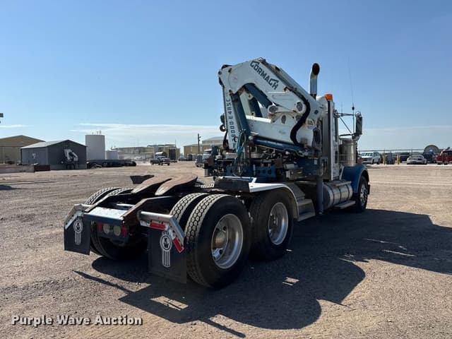Image of Kenworth W900 equipment image 4