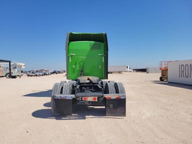 Image of Kenworth W900 equipment image 3