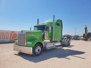 2009 Kenworth W900 Image
