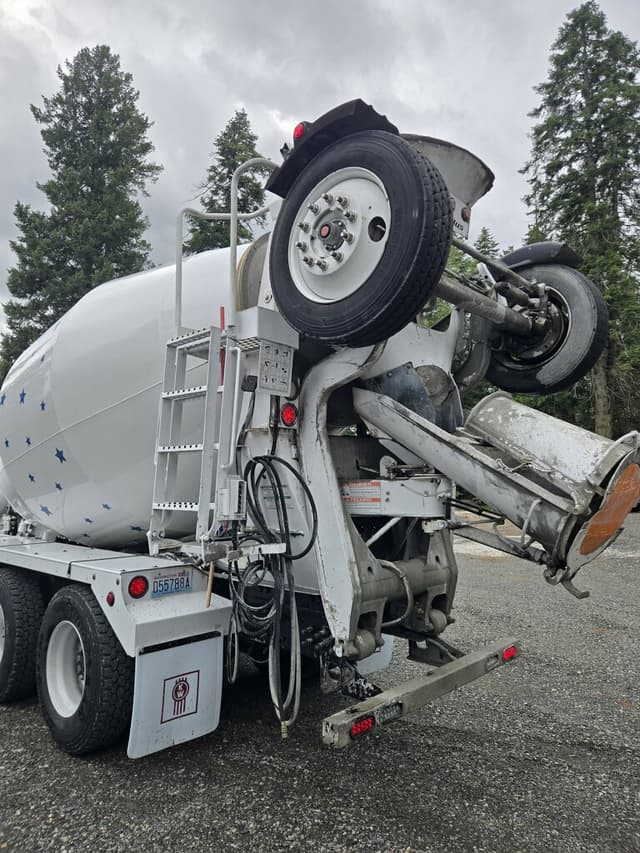 Image of Kenworth W900B equipment image 4