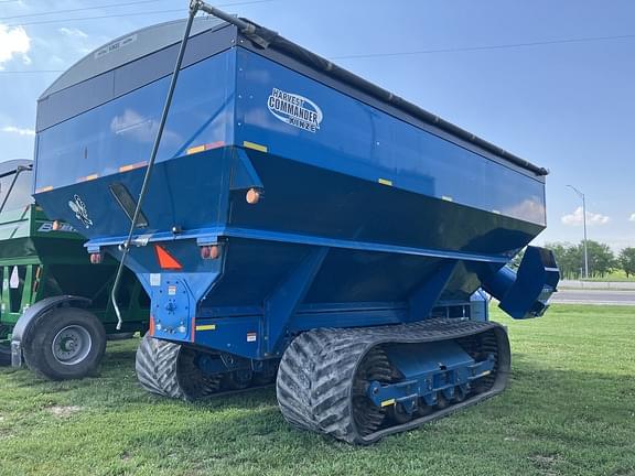 Image of Kinze 1050 equipment image 3