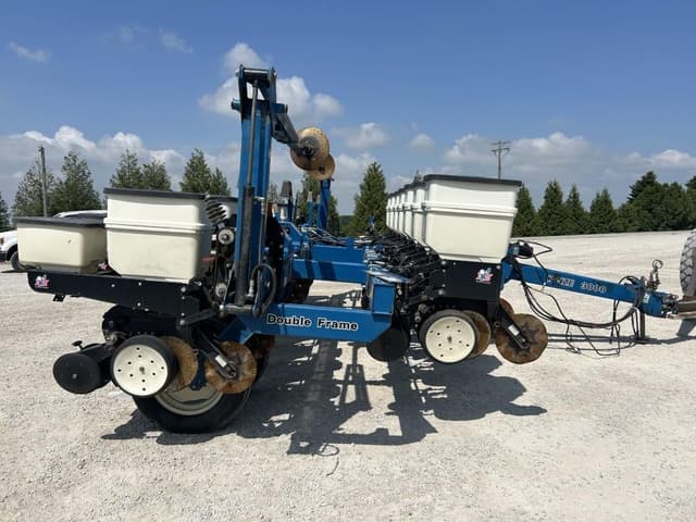 Image of Kinze 3000 equipment image 3