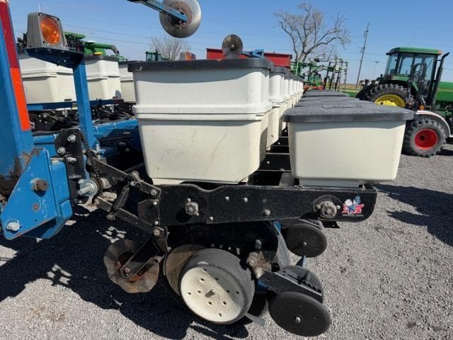 Image of Kinze 3000 equipment image 4