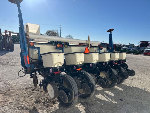 Image of Kinze 3000 equipment image 3