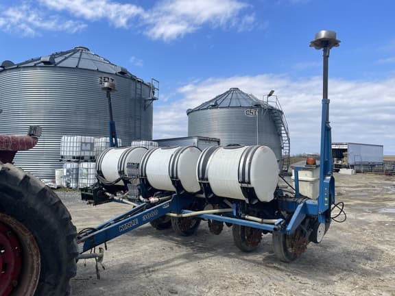 Image of Kinze 3000 equipment image 1