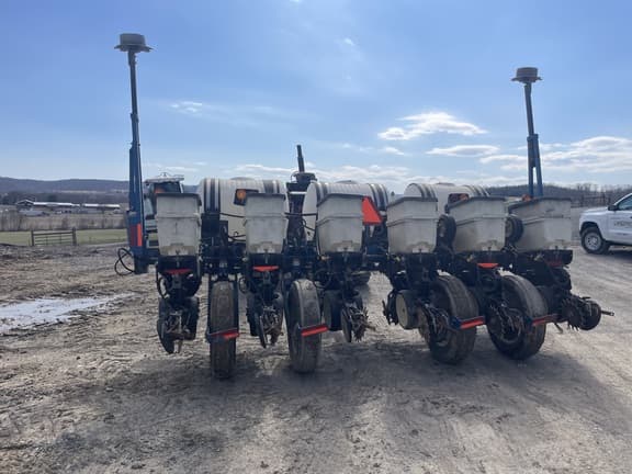 Image of Kinze 3000 equipment image 3