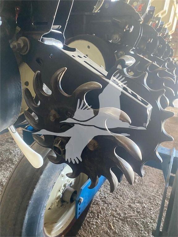 Image of Kinze 3500 equipment image 3