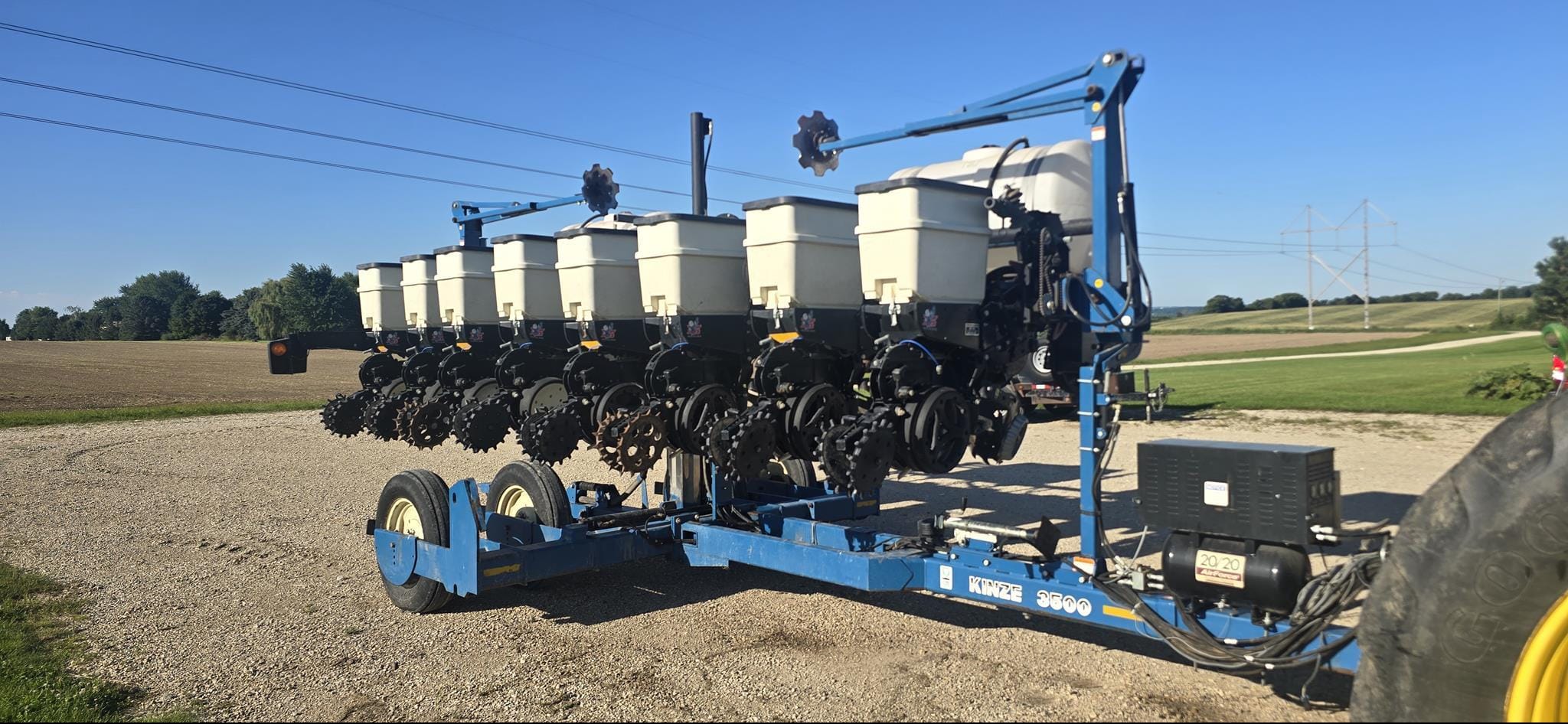 2009 Kinze 3500 Equipment Image0