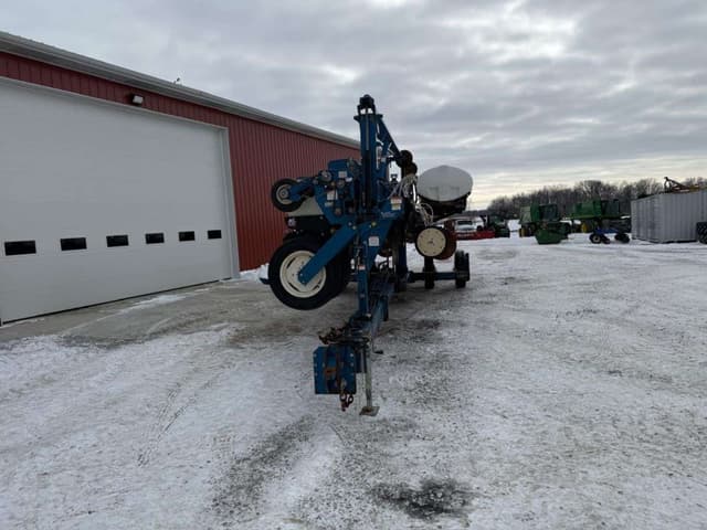 Image of Kinze 3600 equipment image 4